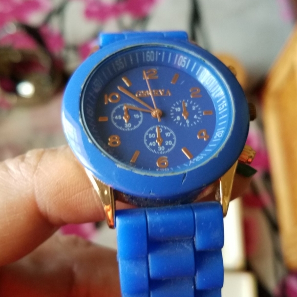 Bundke of Watches - Picture 8 of 8